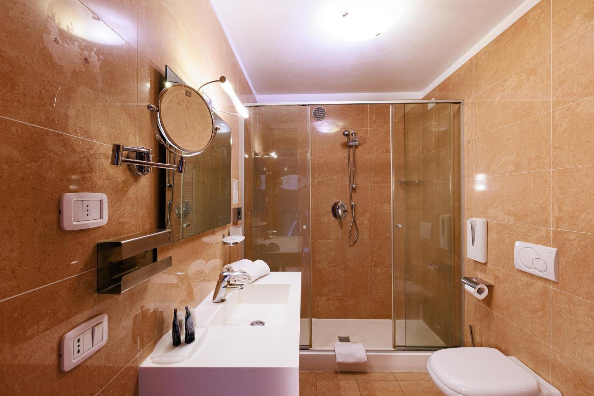 Hotel Villa Delle Rose - Malpensa Oleggio Extérieur photo