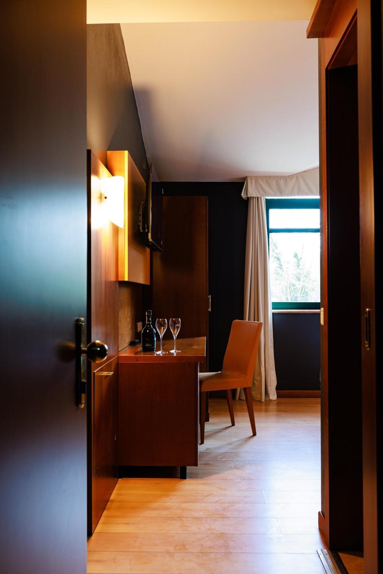 Hotel Villa Delle Rose - Malpensa Oleggio Extérieur photo