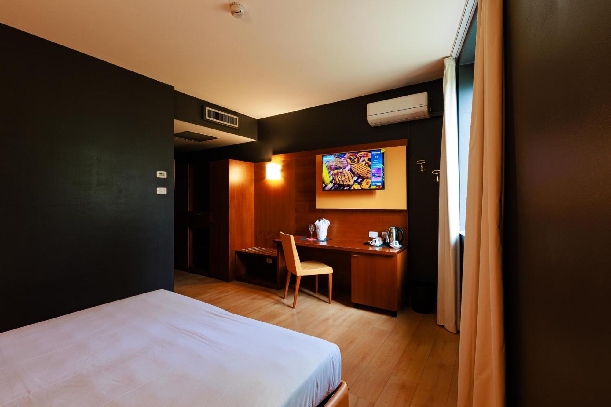 Hotel Villa Delle Rose - Malpensa Oleggio Extérieur photo