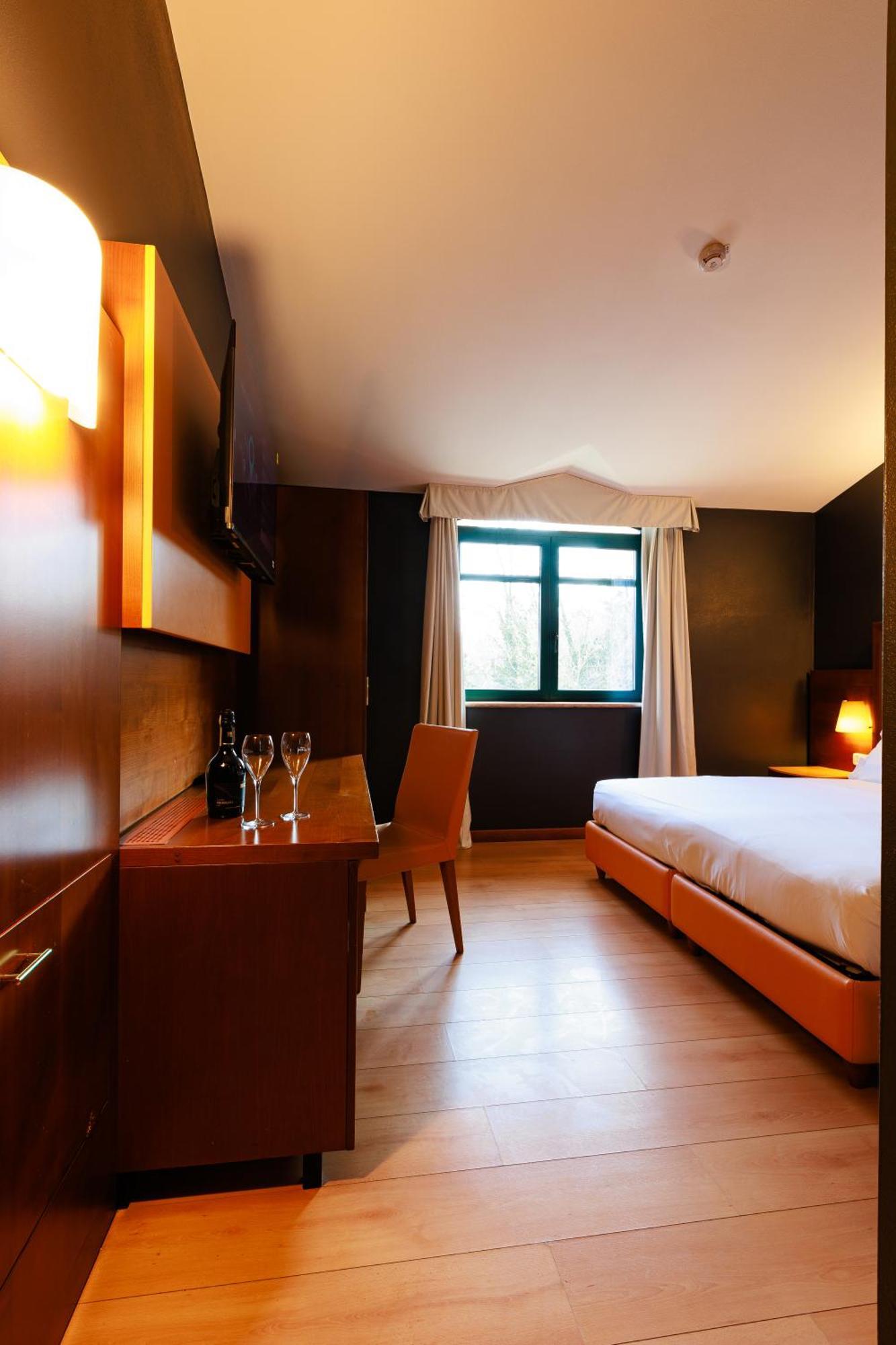 Hotel Villa Delle Rose - Malpensa Oleggio Extérieur photo