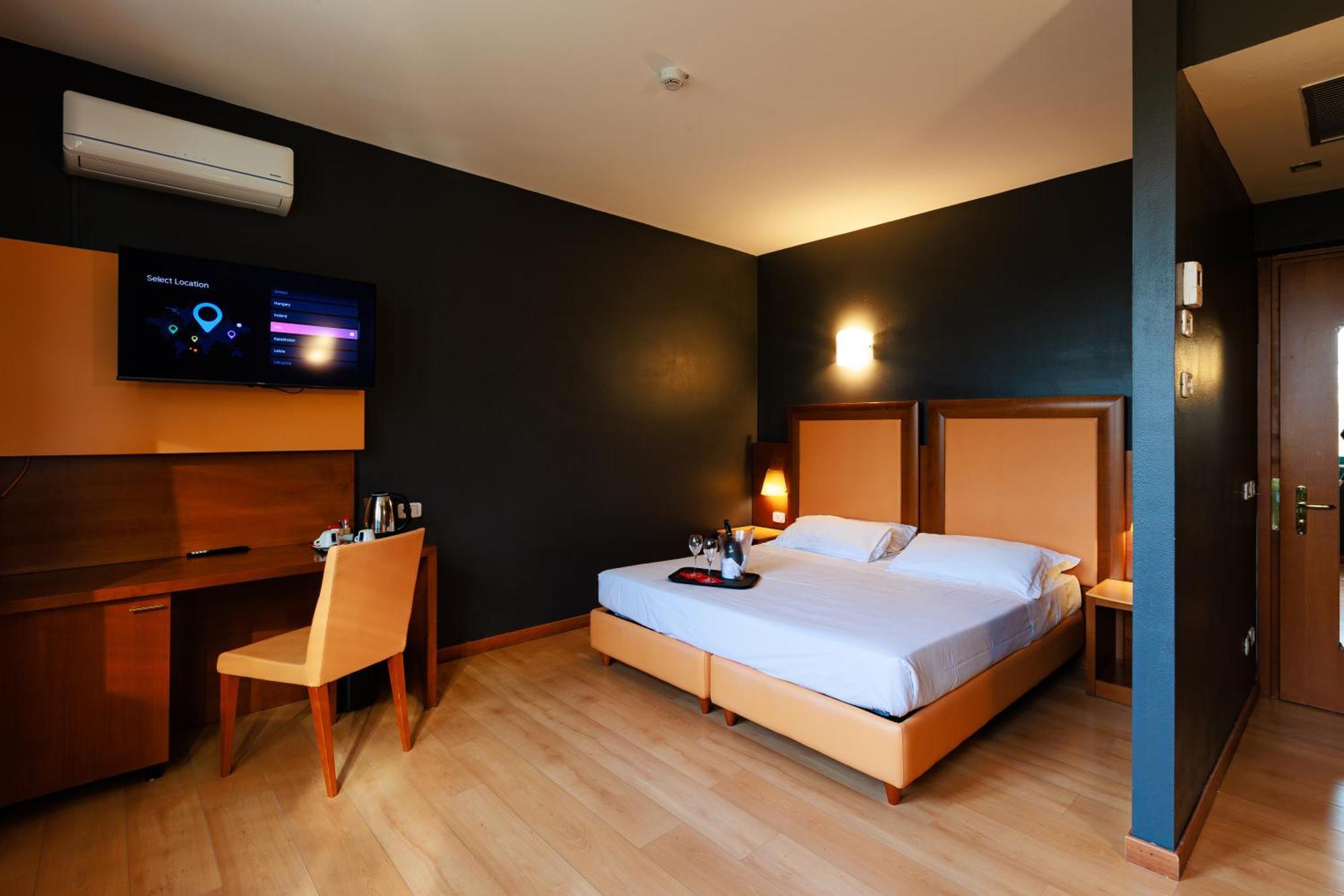 Hotel Villa Delle Rose - Malpensa Oleggio Extérieur photo