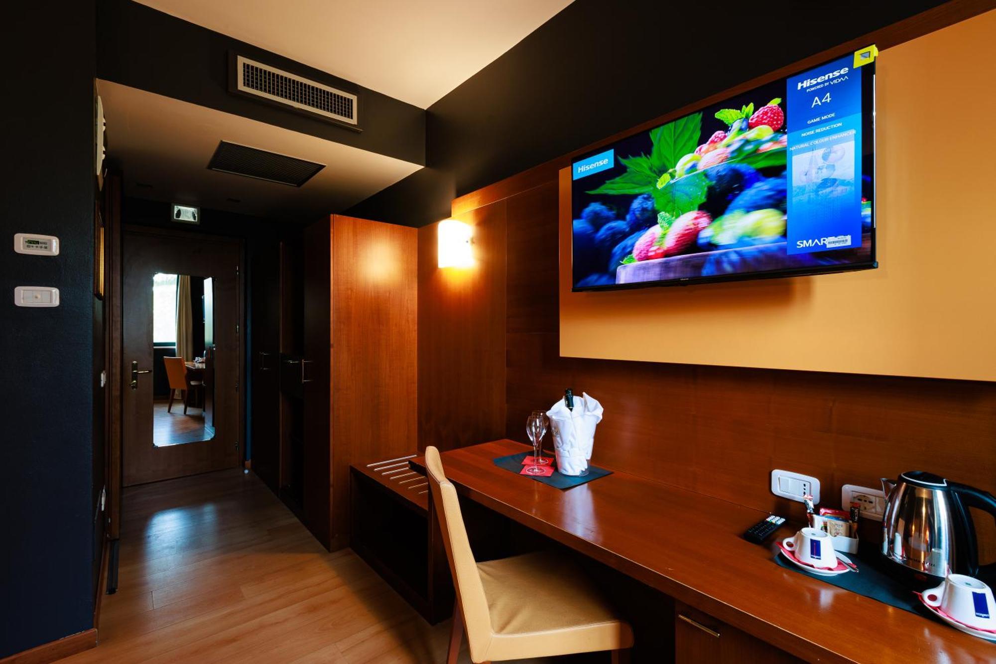Hotel Villa Delle Rose - Malpensa Oleggio Extérieur photo