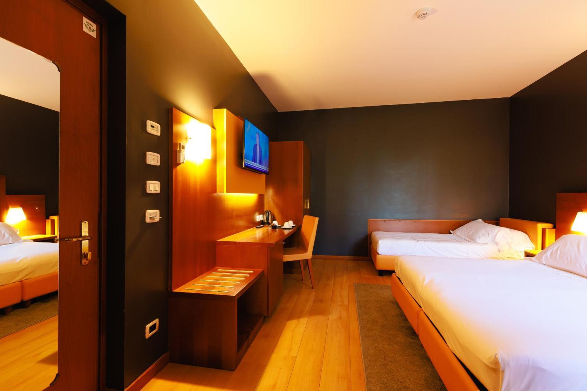 Hotel Villa Delle Rose - Malpensa Oleggio Extérieur photo