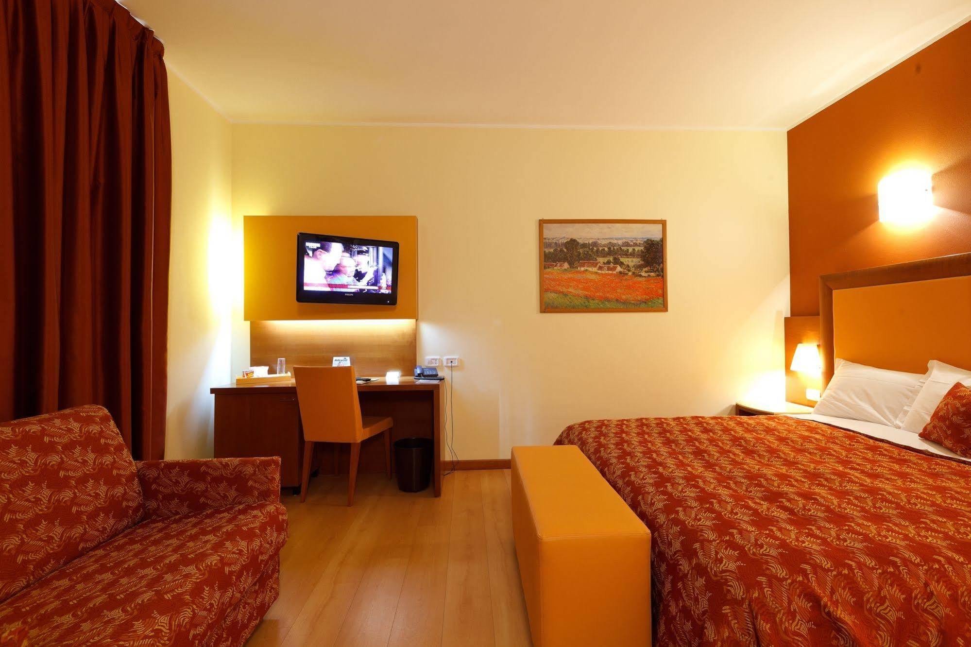 Hotel Villa Delle Rose - Malpensa Oleggio Extérieur photo