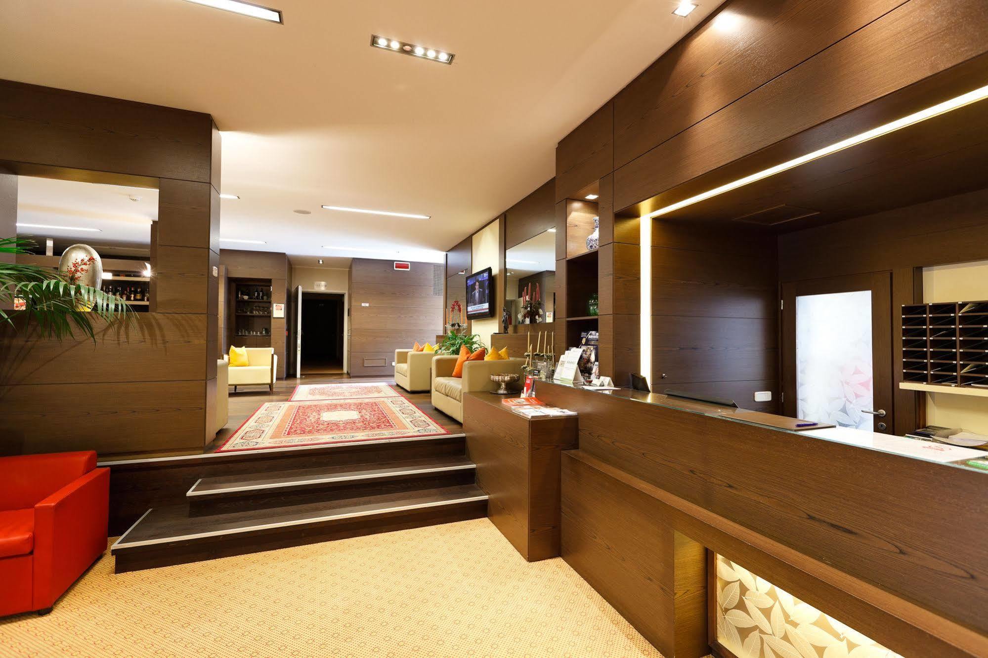 Hotel Villa Delle Rose - Malpensa Oleggio Extérieur photo