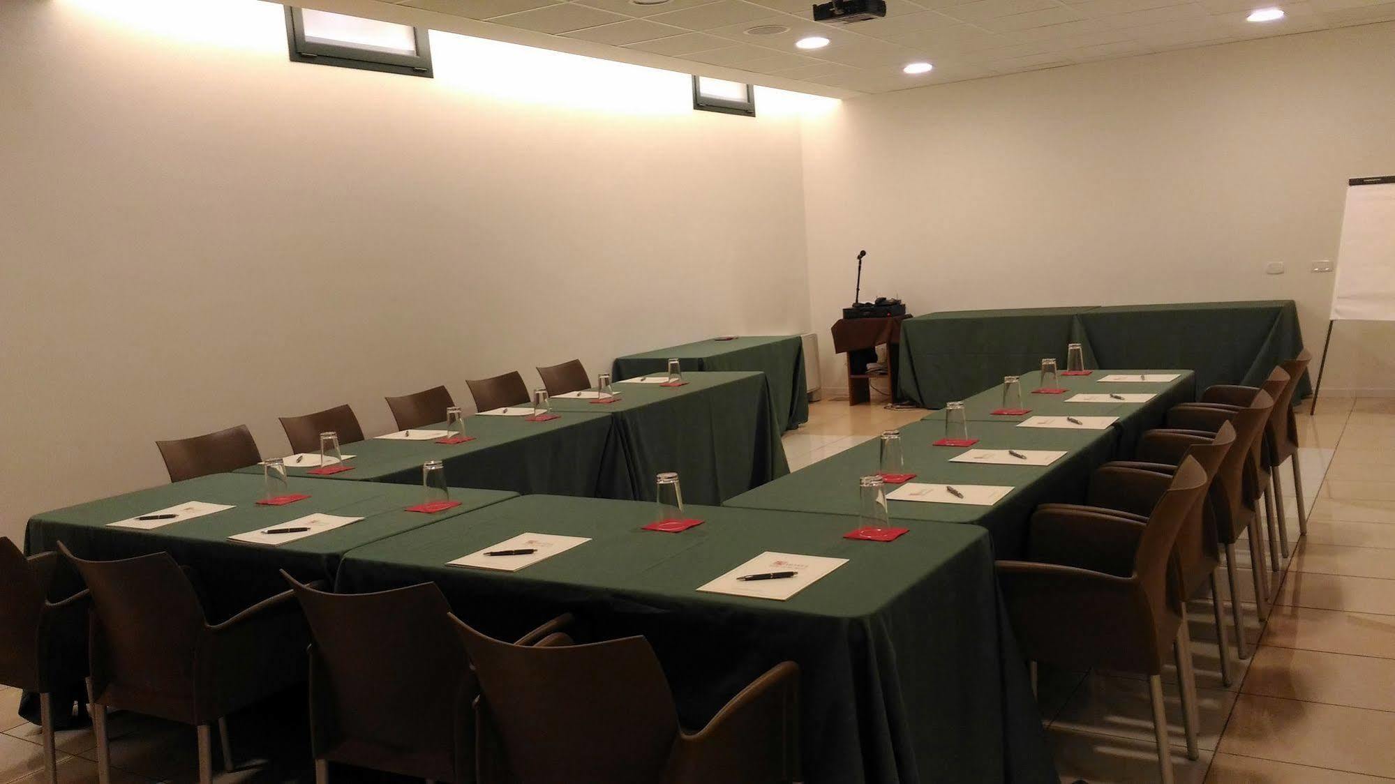 Hotel Villa Delle Rose - Malpensa Oleggio Extérieur photo